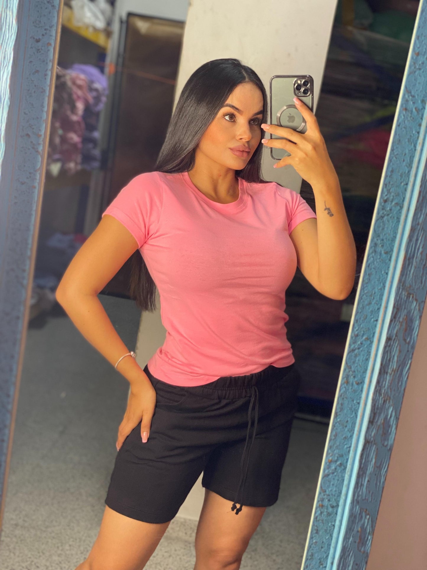 Camiseta Básica Dama silueta ajustada